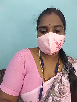 Snapshot of Tamil_riyalini12 chatting on May 14, 6:37 pm Tamil riyalini12 online show from May 14, 6:37 pm