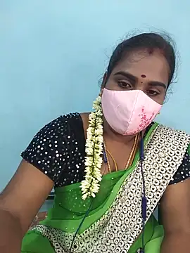 Snapshot of Tamil_riyalini12 chatting on May 15, 6:48 pm Tamil riyalini12 online show from May 15, 6:48 pm