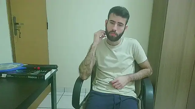 Snapshot of fthrfthr chatting on February 14, 4:09 am fthrfthr online show from February 14, 4:09 am