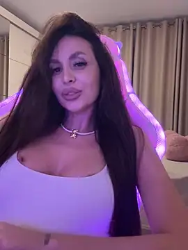 LunaBex online show from October 2, 5:09 pm