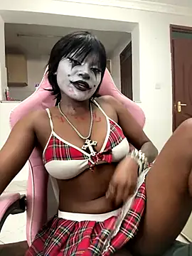 Lil-shawrie online show from October 4, 4:43 am