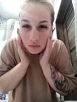 HoneyNelly online show from October 7, 7:55 pm