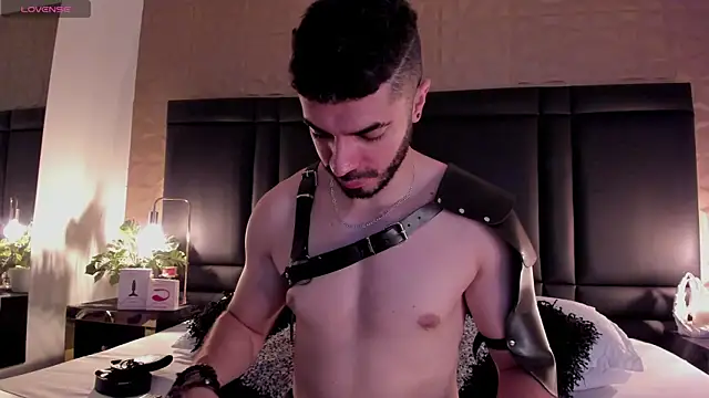 AxelThompson  online show from November 1, 11:34 am