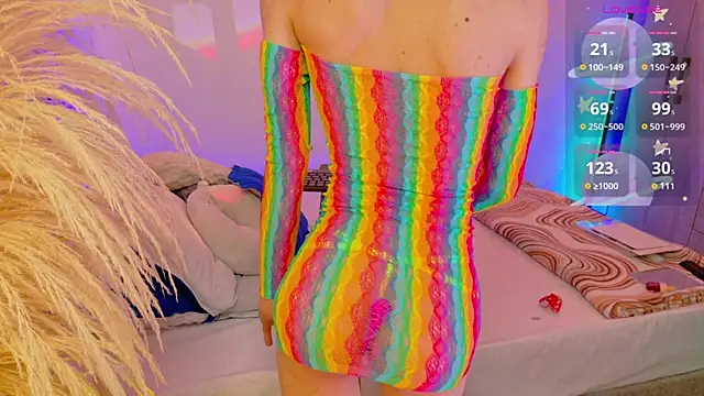 Snapshot of liiamluna_ chatting on June 19, 1:04 pm liiamluna online show from June 19, 1:04 pm