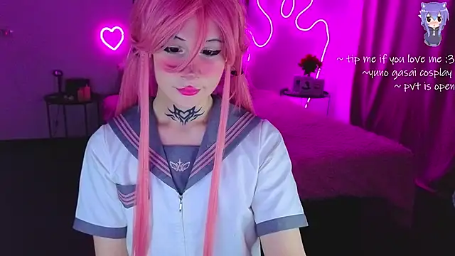 Snapshot of your_little_eva chatting on February 5, 12:59 am your little eva online show from February 5, 12:59 am