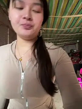 chenyu0308 online show from April 2, 7:06 am