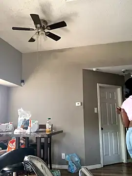 Foreignthaababyy online show from November 18, 9:30 pm