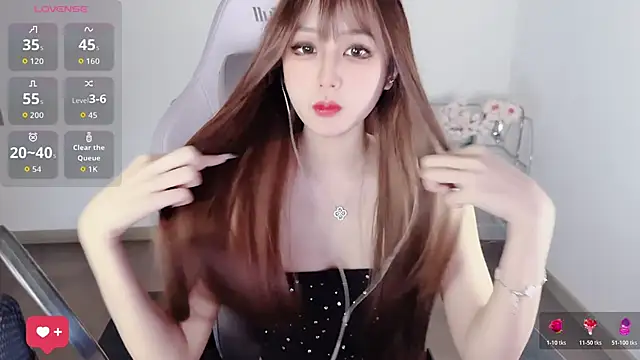 OwQoll online show from March 26, 6:52 am