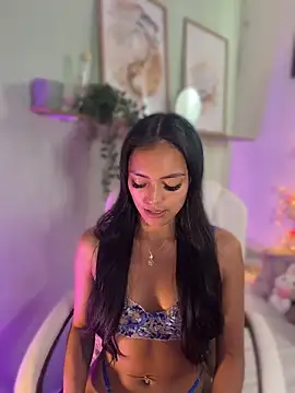 im-isabella online show from May 5, 9:01 pm