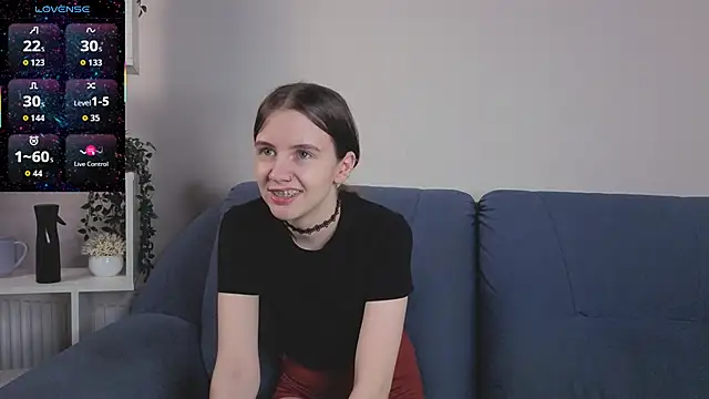 Snapshot of LucettaAdy chatting on April 5, 6:49 pm LucettaAdy online show from April 5, 6:49 pm