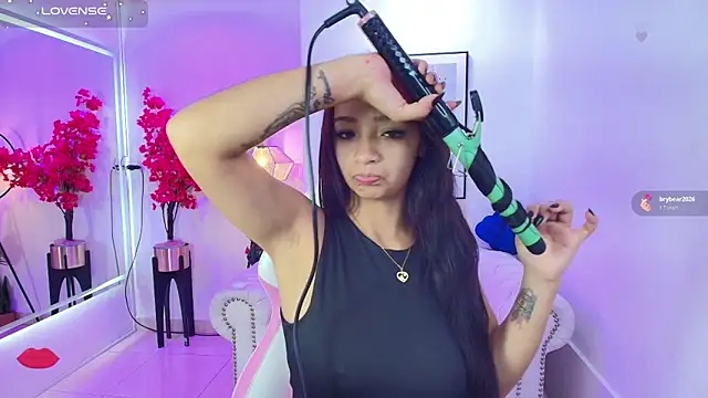 Snapshot of Katty_rounds chatting on October 23, 12:26 pm Katty rounds online show from October 23, 12:26 pm