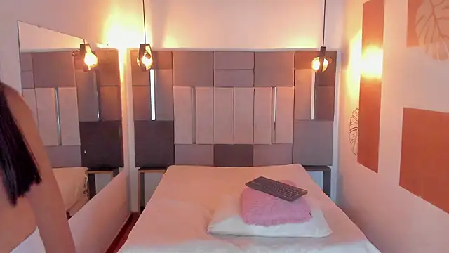 FreyrStone online show from January 12, 4:18 am