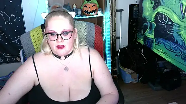 Kinky Witch online show from April 22, 5:47 pm