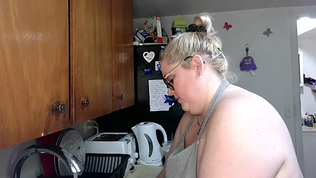 Kinky Witch online show from April 30, 6:03 pm