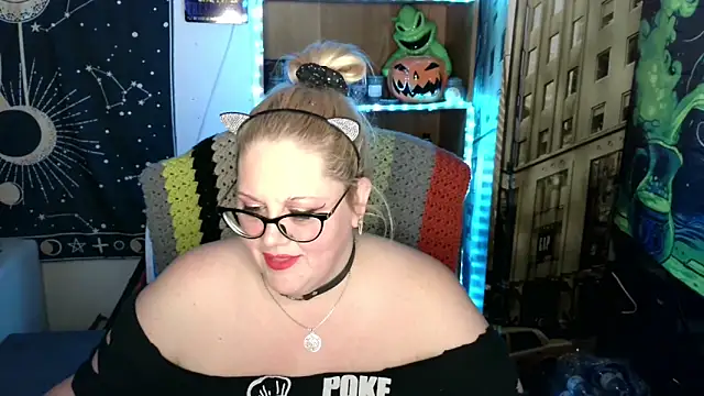 Kinky Witch online show from May 1, 1:32 am