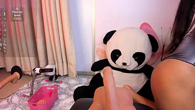 Im perla  online show from October 21, 3:07 am