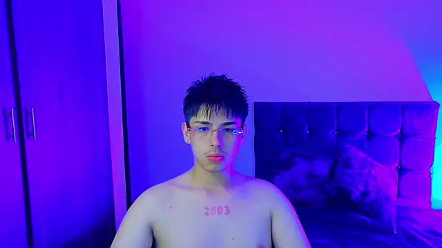 Maximo Miller online show from September 11, 5:18 am