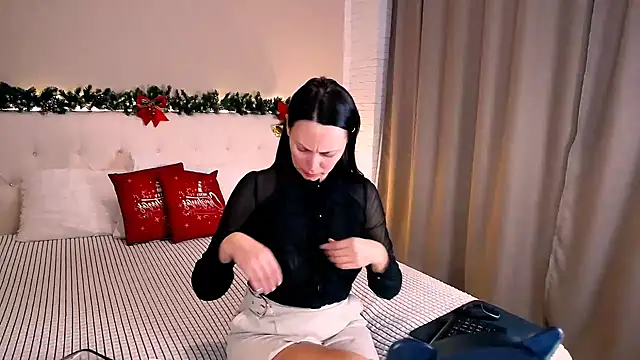 MonikaBelachi online show from January 6, 5:55 am