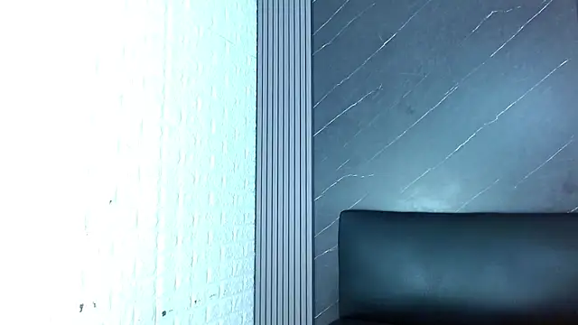 Snapshot of Raven_Doll19 chatting on March 31, 6:36 am Raven Doll19 online show from March 31, 6:36 am