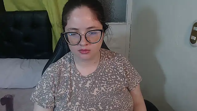 KrystalAdams online show from April 10, 1:27 pm