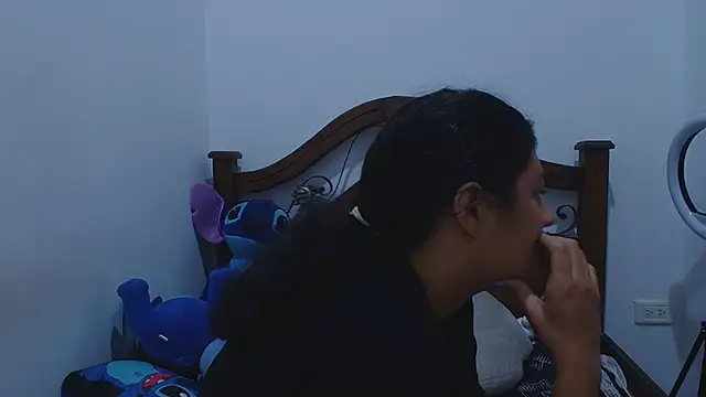 Aria Arthur online show from October 6, 11:18 am