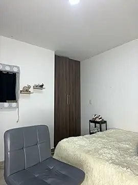 Snapshot of Vaneza_G1 chatting on March 27, 8:26 am Vaneza G1 online show from March 27, 8:26 am