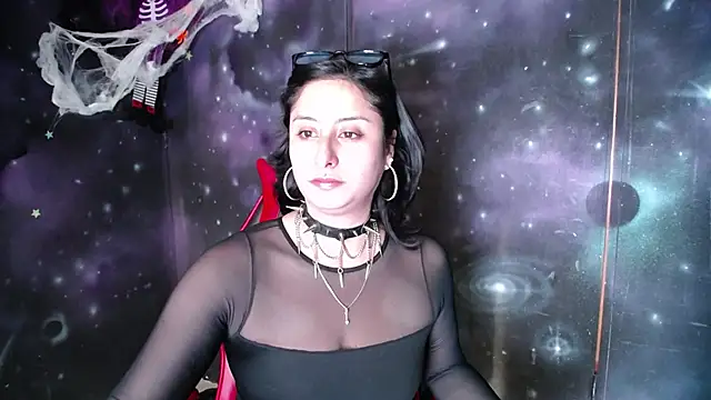 Snapshot of CristaldelLeon_s chatting on October 1, 8:04 pm CristaldelLeon s online show from October 1, 8:04 pm