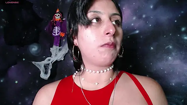 Snapshot of CristaldelLeon_s chatting on October 15, 7:47 pm CristaldelLeon s online show from October 15, 7:47 pm