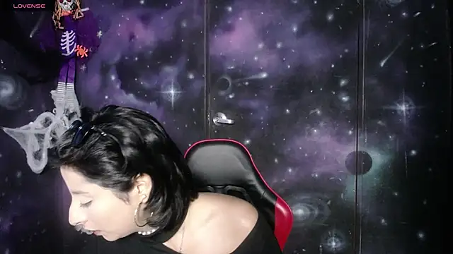 Snapshot of CristaldelLeon_s chatting on October 18, 7:03 pm CristaldelLeon s online show from October 18, 7:03 pm