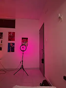 Snapshot of 18_salo chatting on February 7, 4:16 am 18 salo online show from February 7, 4:16 am