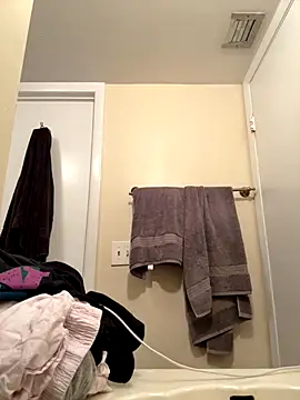 sweetsirenn online show from October 19, 11:49 pm