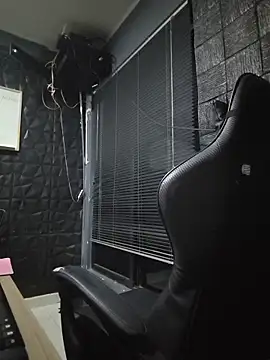 Snapshot of jacobs_shelby chatting on February 14, 1:57 am jacobs shelby online show from February 14, 1:57 am