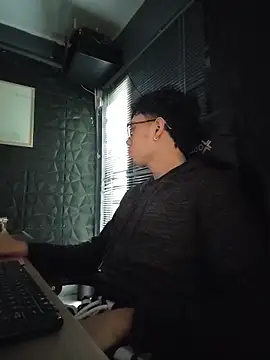 Snapshot of jacobs_shelby chatting on February 15, 12:25 pm jacobs shelby online show from February 15, 12:25 pm