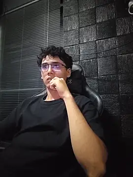 Snapshot of jacobs_shelby chatting on February 25, 10:30 pm jacobs shelby online show from February 25, 10:30 pm