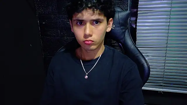 Snapshot of jacobs_shelby chatting on March 13, 12:28 am jacobs shelby online show from March 13, 12:28 am