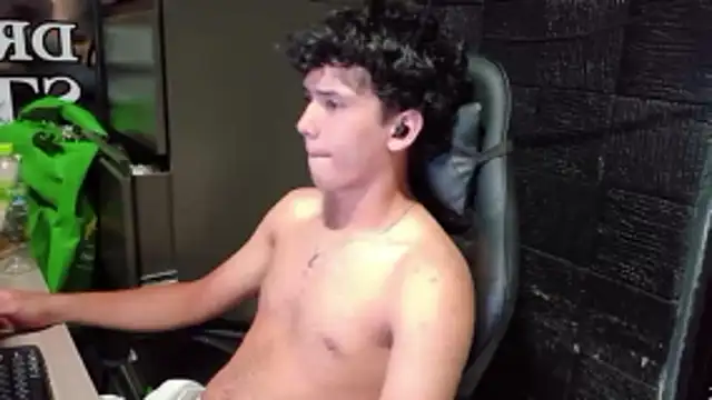 Snapshot of jacobs_shelby chatting on March 16, 1:00 am jacobs shelby online show from March 16, 1:00 am