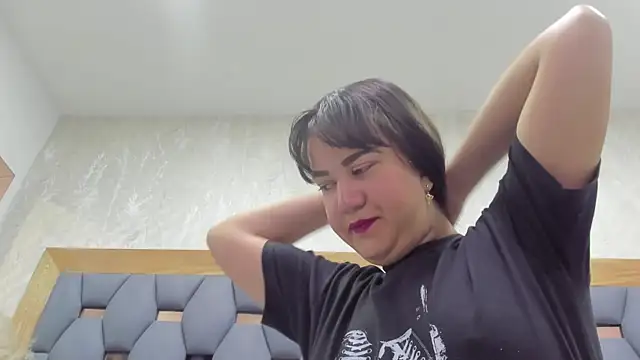 juliette pretty  online show from December 2, 7:20 pm