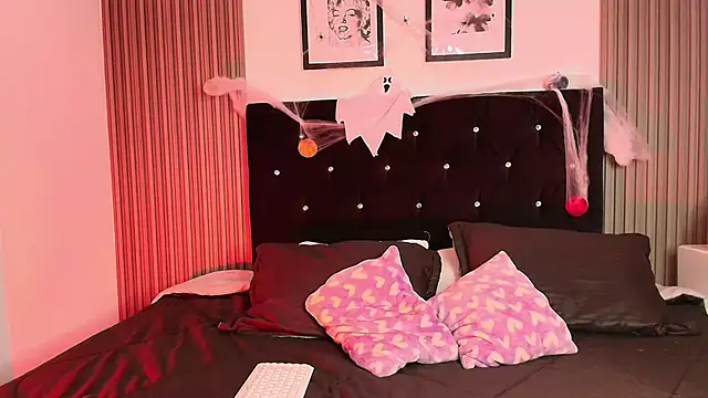 Snapshot of ashlycarteer chatting on October 27, 6:56 pm ashlycarteer online show from October 27, 6:56 pm