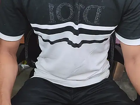 ChiseledCharm online show from October 4, 2:59 pm