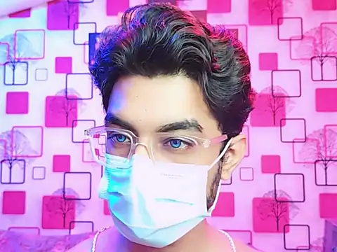 ChiseledCharm online show from October 28, 6:32 pm