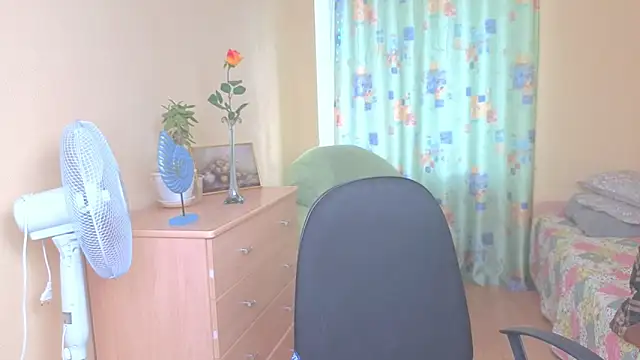 Snapshot of Margo_Moll chatting on December 19, 8:21 am Margo Moll online show from December 19, 8:21 am