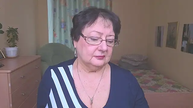 Snapshot of Margo_Moll chatting on December 20, 8:32 am Margo Moll online show from December 20, 8:32 am