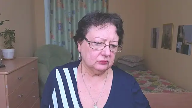 Snapshot of Margo_Moll chatting on December 22, 8:00 am Margo Moll online show from December 22, 8:00 am