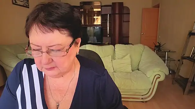 Snapshot of Margo_Moll chatting on February 19, 12:12 pm Margo Moll online show from February 19, 12:12 pm