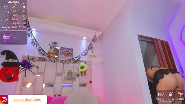 Alexandraholms online show from October 28, 8:33 pm