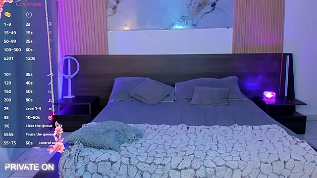 samanthaa moon online show from October 10, 9:25 pm