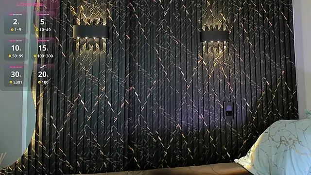 ZOETTAYLOR online show from October 10, 7:24 pm