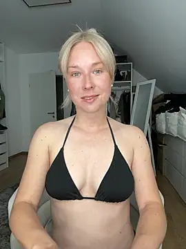 celis secret online show from May 11, 5:24 am