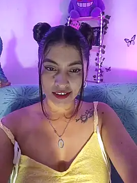 Fox Roxxan online show from June 3, 2:14 am