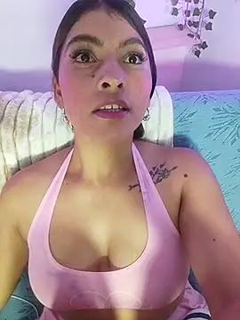 Fox Roxxan online show from June 17, 2:25 am